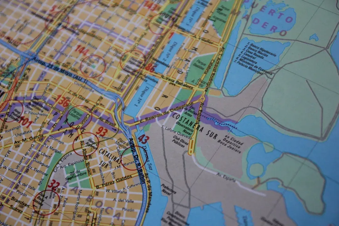 city map with popular tourist attractions and landmarks marked