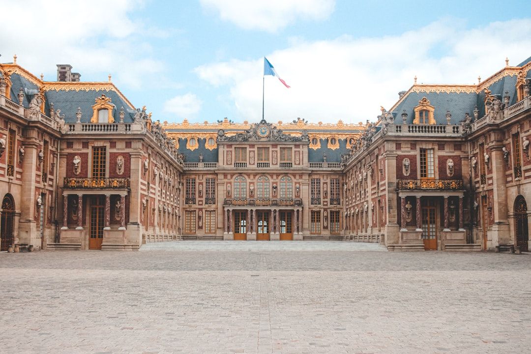 The Versailles case in Paris