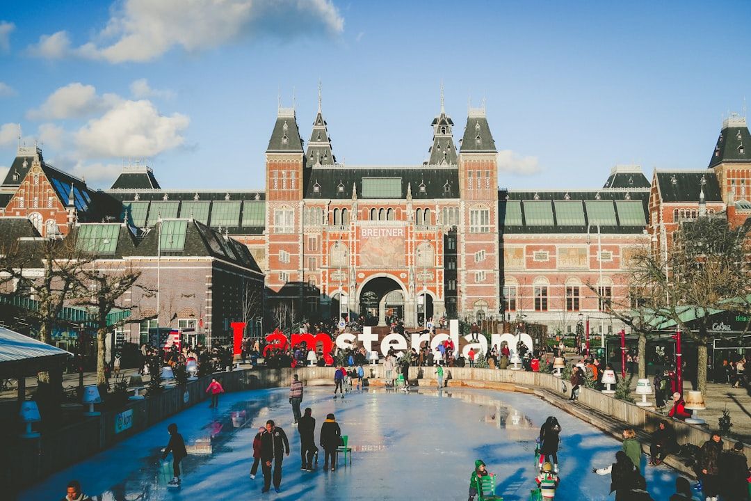 The urgency machinery in Amsterdam